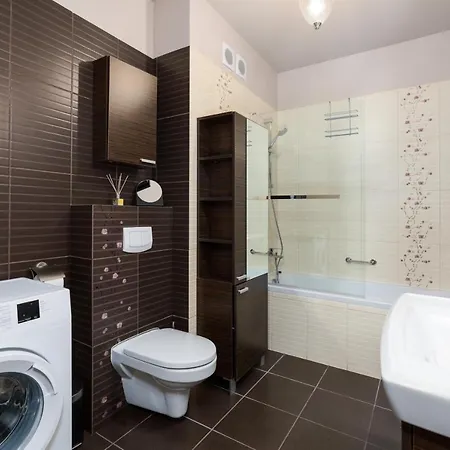 شقة Rezerwat Zurawiniec By Renters بوزنان